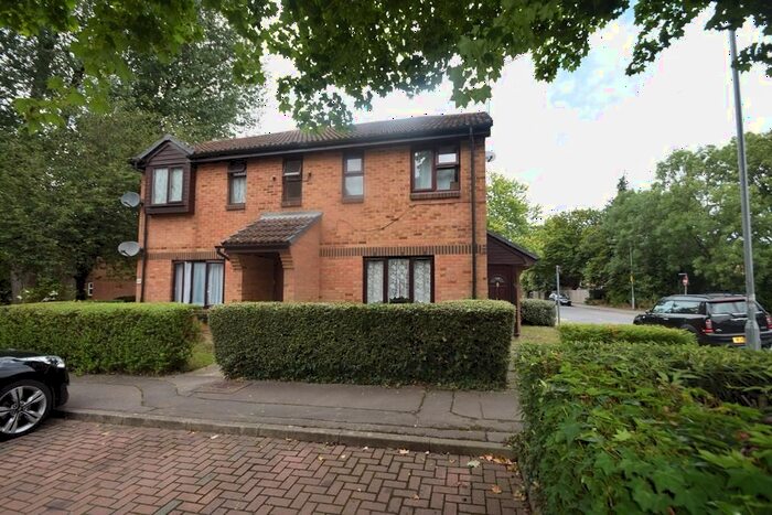 1 Bedroom Flat To Rent In Merrivale Mews, Tavistock Road, UB7