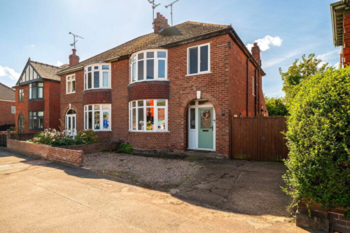 3 Bedroom Semi-Detached House For Sale In Carholme Road, Lincoln, LN1