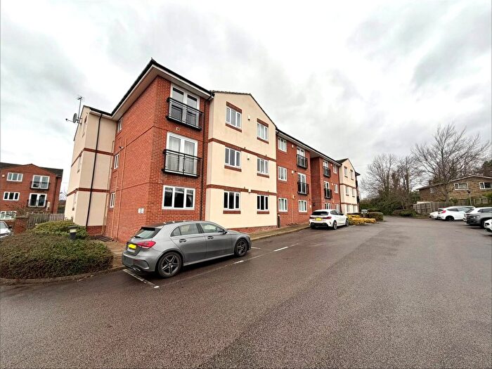 2 Bedroom Flat For Sale In The Kilns, Wakefield, West Yorkshire, WF1