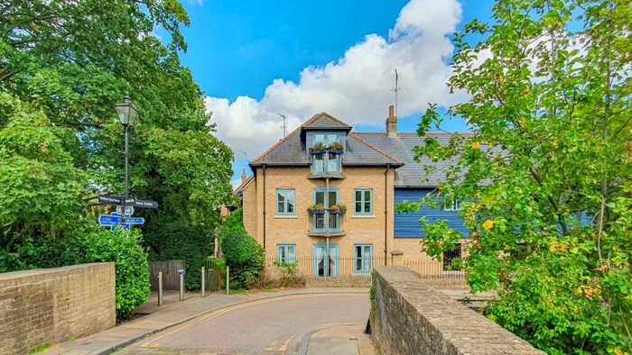 3 Bedroom Duplex To Rent In Coopers Court, Hertford, SG14