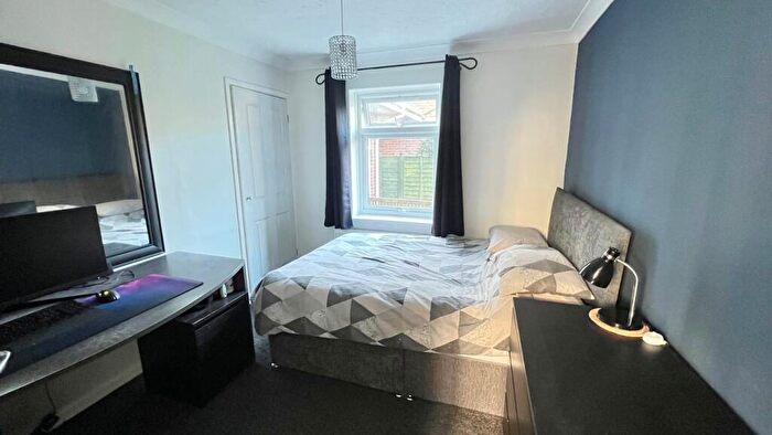 2 Bedroom Bungalow For Sale In Pound Lane, Burley, Ringwood, BH24