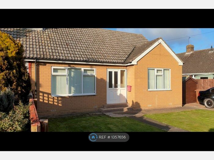 2 Bedroom Bungalow To Rent In Eastgate, Patrington, Hull, HU12