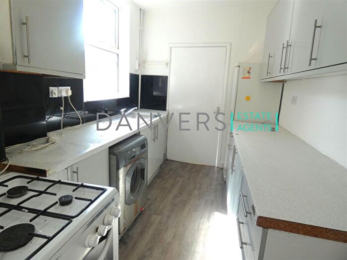 4 Bedroom Terraced House To Rent In Rydal Street, Leicester, LE2
