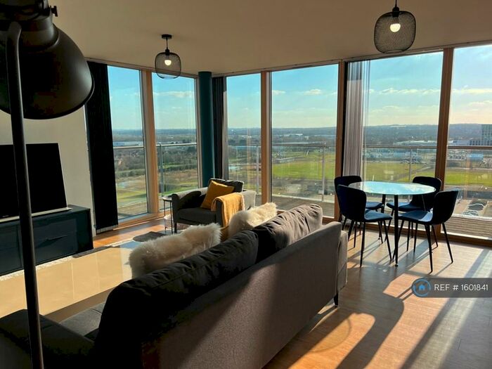 3 Bedroom Flat To Rent In Pearl House, Milton Keynes, MK9