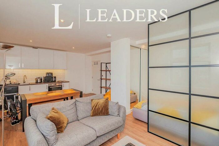 Studio To Rent In Chapel Road, BN11