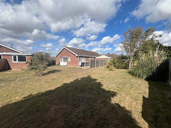 2 Bedroom Bungalow For Sale In Moor Park, Ruskington, NG34
