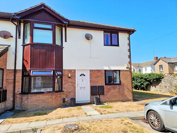2 Bedroom Flat For Sale In Griffin Park Court, Glan Road, Porthcawl, CF36