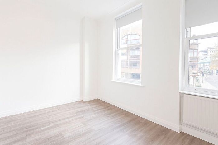 1 Bedroom Flat To Rent In Goswell Road, London, EC1M