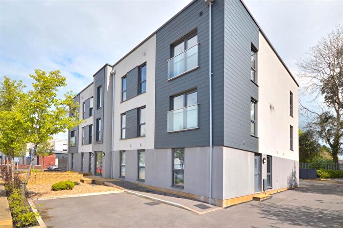 2 Bedroom Flat For Sale In Emery Road, Brislington, Bristol, BS4
