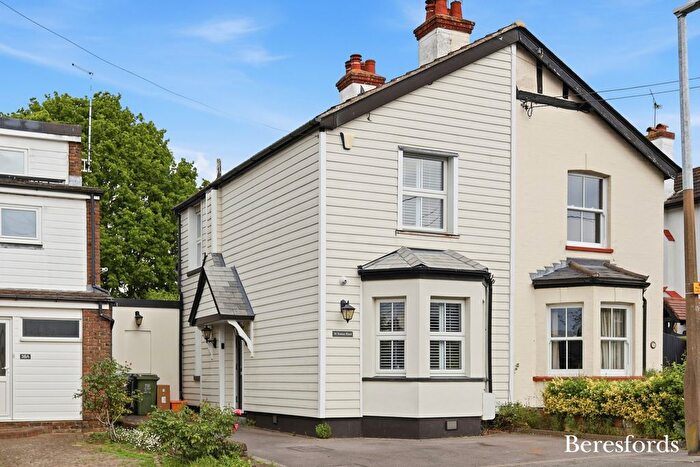 2 Bedroom Semi-Detached House For Sale In Station Road, Billericay, CM12