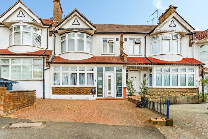 3 Bedroom Terraced House For Sale In Briar Road, London, SW16