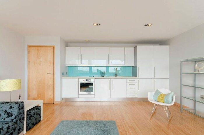 1 Bedroom Flat To Rent In Richmond Road, Kingston, Kingston Upon Thames, KT2