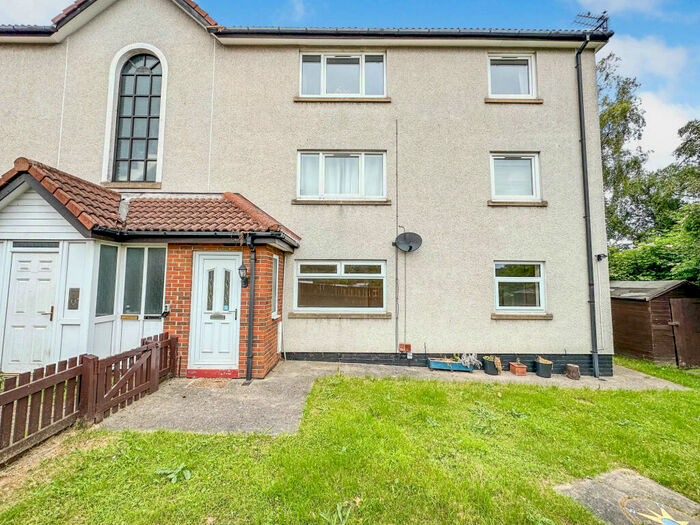 2 Bedroom Flat To Rent In Portland Close, Wallsend, Tyne And Wear, NE28