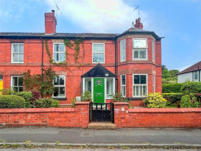 3 Bedroom End Of Terrace House For Sale In Leighton Road, Neston, Cheshire, CH64