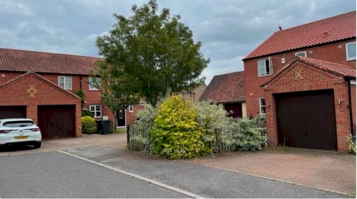 3 Bedroom Town House To Rent In Blacksmiths Court, Papplewick, Nottingham, NG15