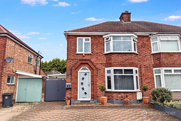 3 Bedroom Semi Detached House For Sale In Cleveley Drive, Nuneaton, CV10