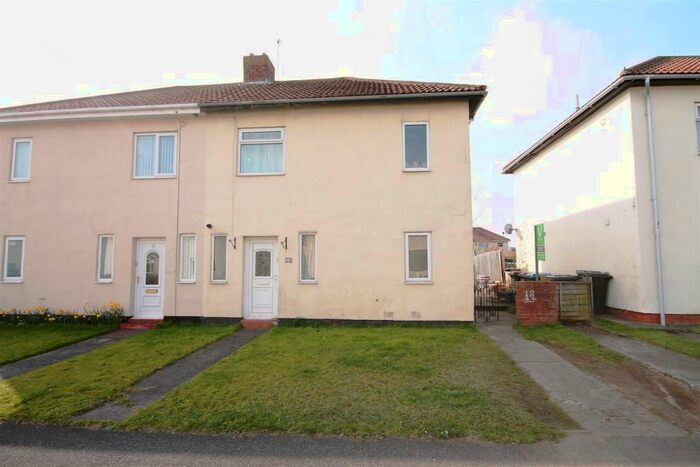 3 Bedroom Semi-Detached House To Rent In St Aidans Avenue, Framwellgate Moor, Durham City, DH1