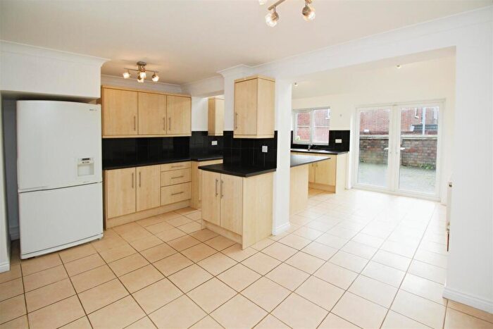 4 Bedroom House To Rent In Firs Close, Hitchin, Hertfordshire, SG5
