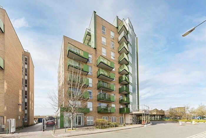 1 Bedroom Flat To Rent In Central Way, London, NW10