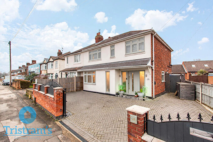 4 Bedroom Semi Detached House For Sale In Pasture Road, Stapleford, NG9