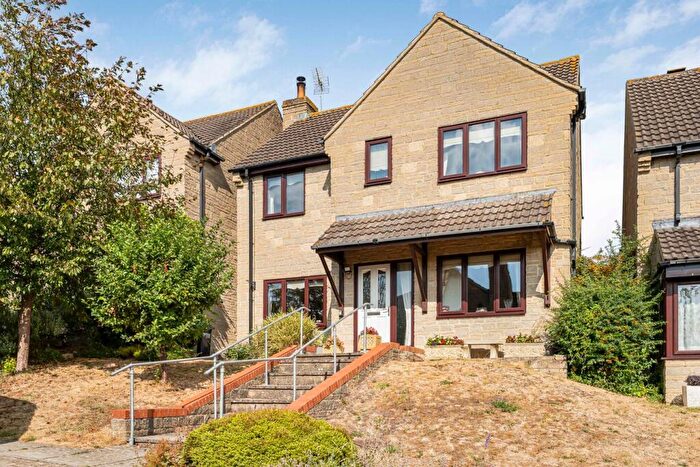 4 Bedroom Detached House For Sale In Delmont Grove, Stroud, GL5