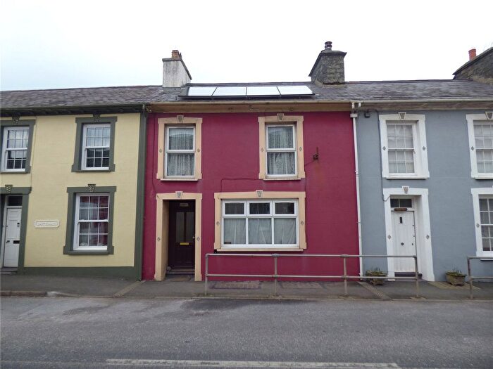 2 Bedroom Terraced House For Sale In Llanon, Llanon, Dyfed, SY23
