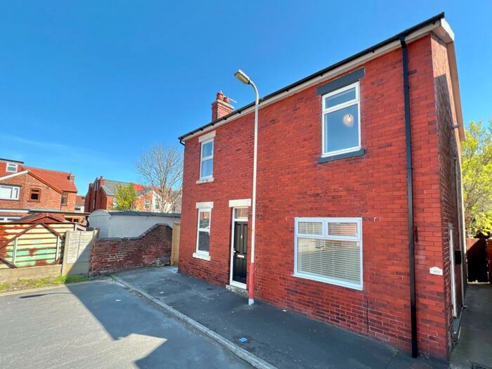2 Bedroom Semi-Detached House To Rent In Land Lane, Southport, PR9