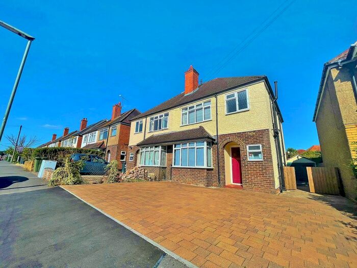 4 Bedroom Semi-Detached House To Rent In Beckingham Road, Guildford, Surrey, GU2