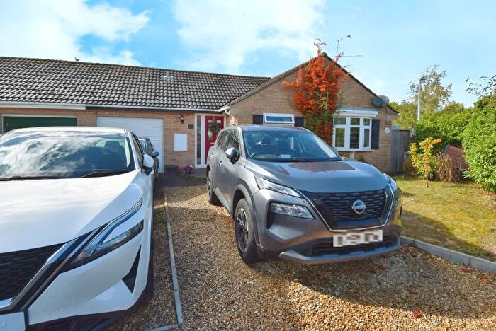 3 Bedroom Bungalow For Sale In Highfield Rise, Shrewton, SP3