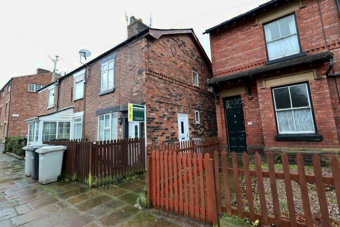 1 Bedroom Flat To Rent In A Buxton Road, Macclesfield, Cheshire, SK10