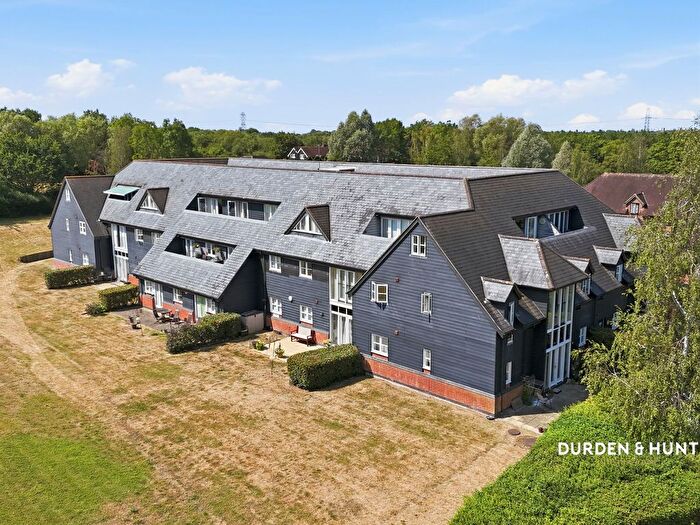 2 Bedroom Flat For Sale In Cornsland Close, Upminster, RM14