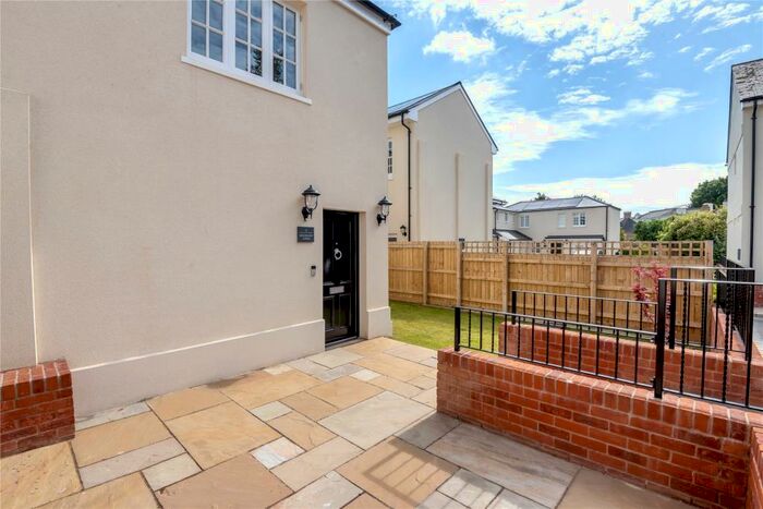 2 Bedroom Apartment To Rent In St Leonards, Exeter, Devon, EX2