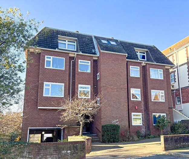 2 Bedroom Flat To Rent In Wykeham Road, Hastings, TN34