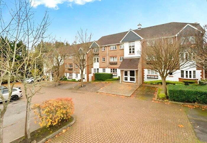 2 Bedroom Flat To Rent In Autumn Drive, Sutton, SM2