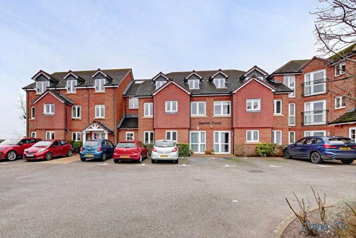 2 Bedroom Property For Sale In Vicarage Lane, Hailsham, BN27