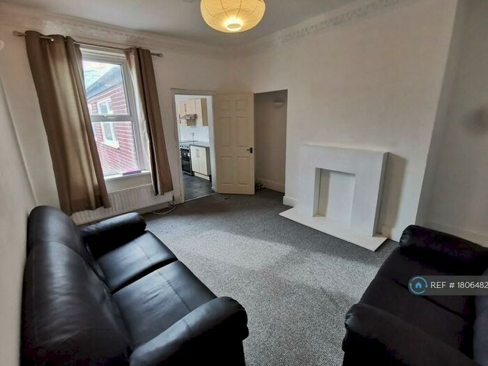 3 Bedroom Flat To Rent In Hotspur Street, Heaton, NE6