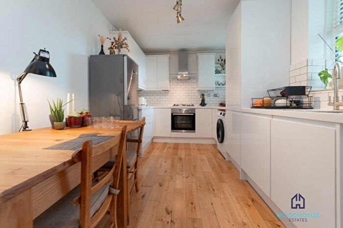 2 Bedroom Flat To Rent In Brecknock Road Estate, Brecknock Road, London, N19