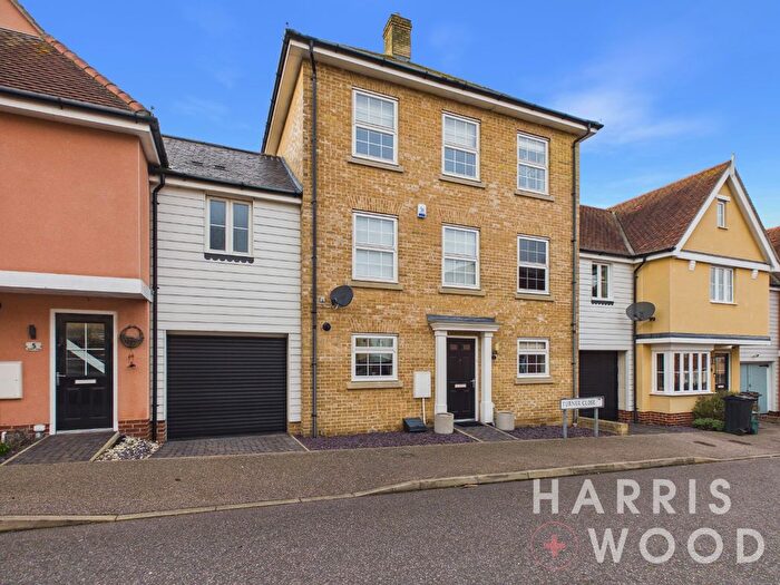 4 Bedroom Detached House For Sale In Turner Close, Clacton-On-Sea, Essex, CO16