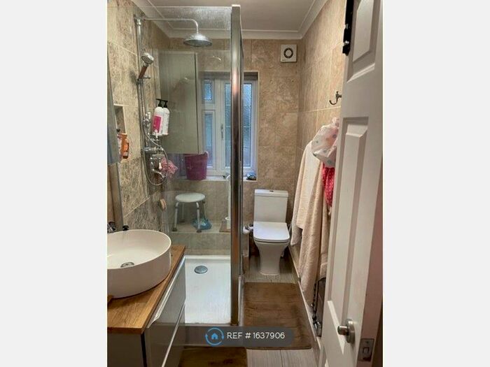 2 Bedroom Maisonette To Rent In Hill Lane, London, HA4