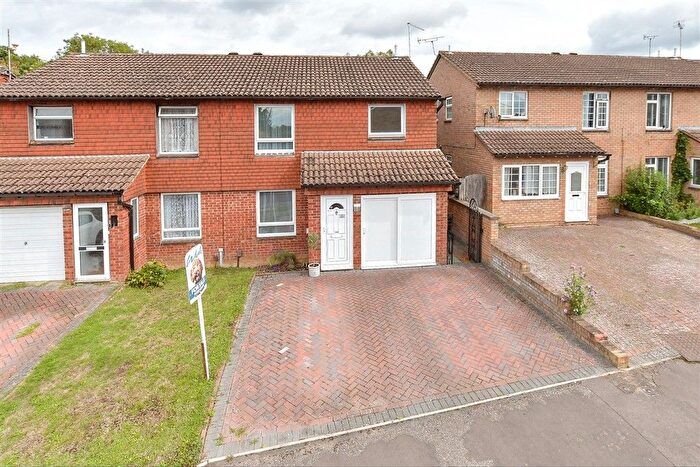 4 Bedroom Semi-Detached House For Sale In Springwood Drive, Ashford, Kent, TN23