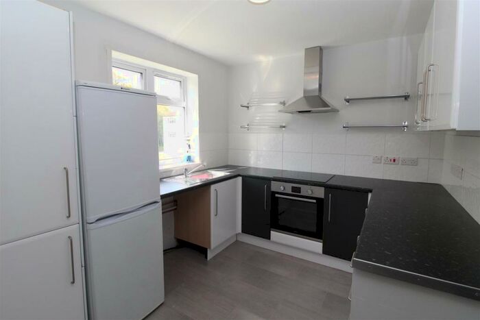 2 Bedroom Flat To Rent In Waun Lee Court, Bryn Pinwydden, Pentwyn, Cardiff, CF23
