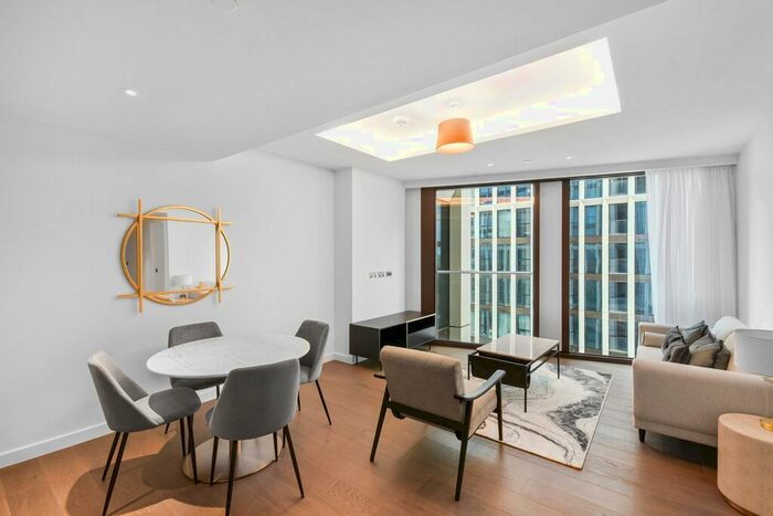 2 Bedroom Flat To Rent In Carnation Way, London, SW8