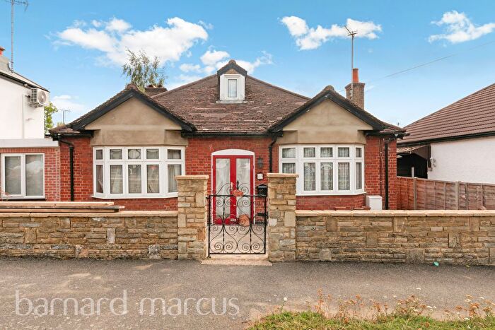 2 Bedroom Bungalow To Rent In Benhilton Gardens, Sutton, SM1