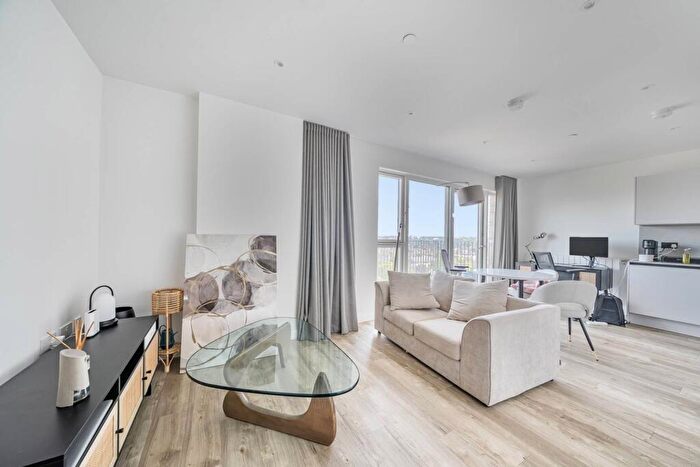 1 Bedroom Flat For Sale In Plowden Road, Kidbrooke, SE3