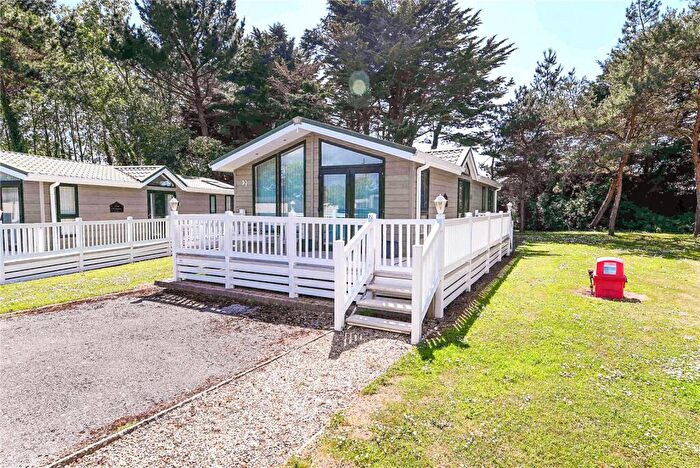 2 Bedroom Park Home For Sale In Shorefield, Shorefield Country Park, Downton, Hampshire, SO41