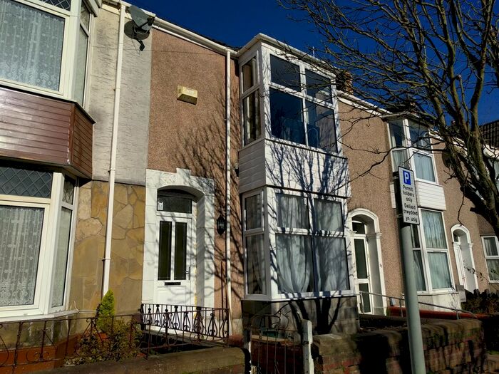 2 Bedroom Flat To Rent In Rhyddings Terrace, Brynmill, Swansea, SA2