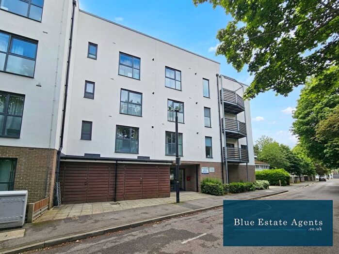 2 Bedroom Flat For Sale In Ferraro Close, Hounslow, TW5