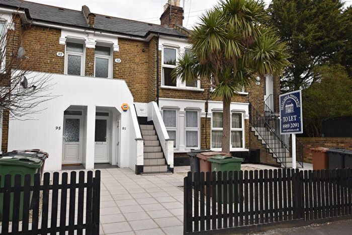 2 Bedroom Flat To Rent In Goldsmith Road, London, E10