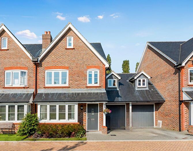 4 Bedroom Semi-Detached House For Sale In Talbot Mead, Hurstpierpoint, Hassocks, West Sussex, BN6