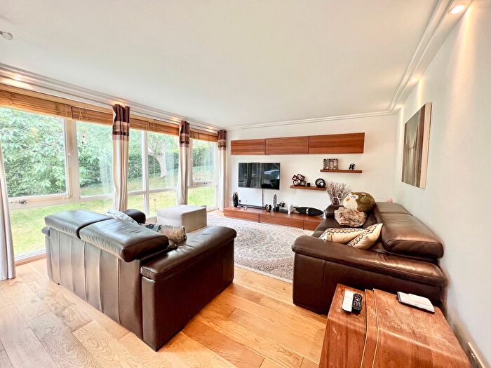 2 Bedroom Flat To Rent In Imperial Towers, Netherhall Gardens, Belsize Park, NW3